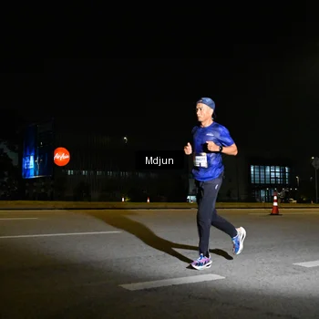 Runner Photo 7415030