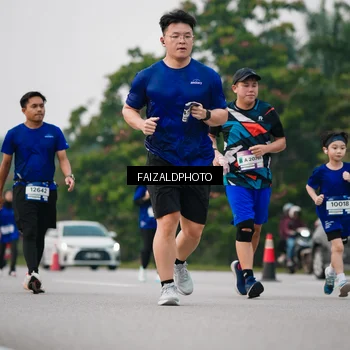 Runner Photo 7415033