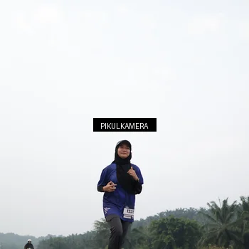 Runner Photo 7415042