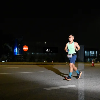 Runner Photo 7415045