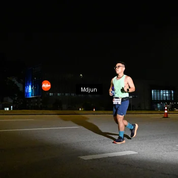 Runner Photo 7415046