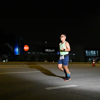 Runner Photo 7415051