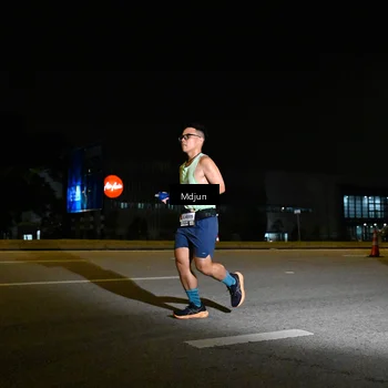 Runner Photo 7415053