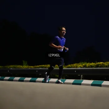 Runner Photo 7415055