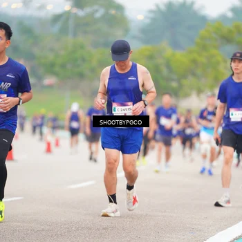 Runner Photo 7415059