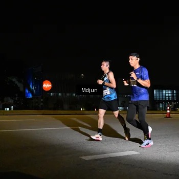 Runner Photo 7415062