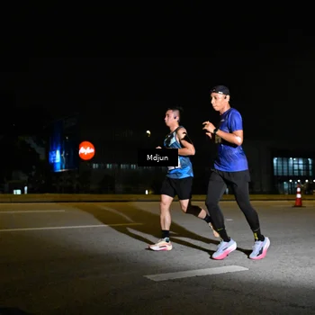 Runner Photo 7415068