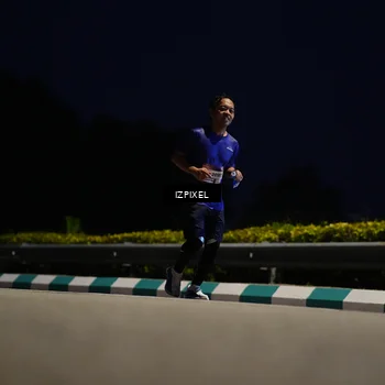Runner Photo 7415089