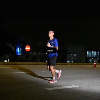 Runner Photo 7415098
