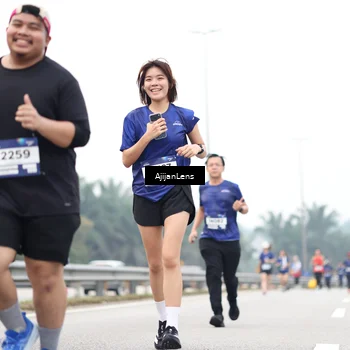 Runner Photo 7415102