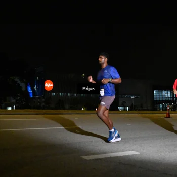 Runner Photo 7415113