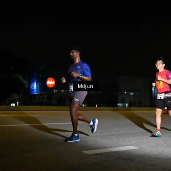 Runner Photo 7415114