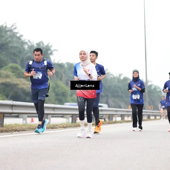 Runner Photo 7415125