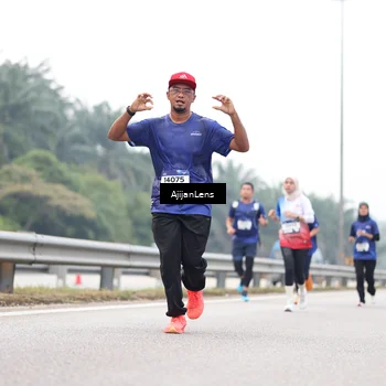 Runner Photo 7415154