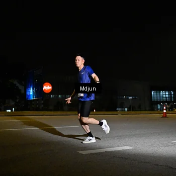 Runner Photo 7415162
