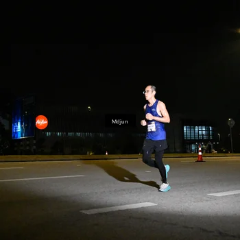 Runner Photo 7415172