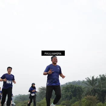 Runner Photo 7415182