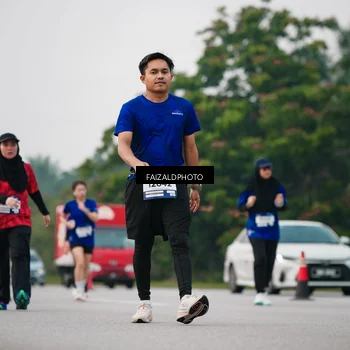 Runner Photo 7415189