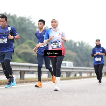 Runner Photo 7415200