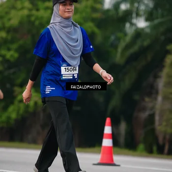 Runner Photo 7415203