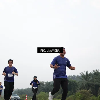 Runner Photo 7415211