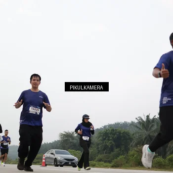 Runner Photo 7415223