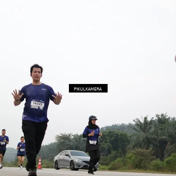 Runner Photo 7415244