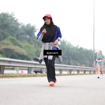 Runner Photo 7415247