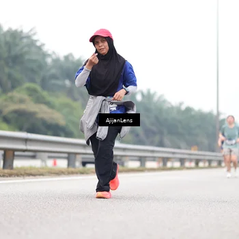 Runner Photo 7415256