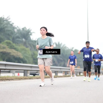 Runner Photo 7415257