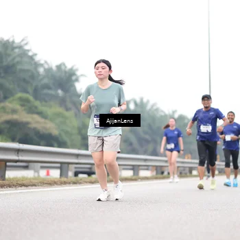 Runner Photo 7415270
