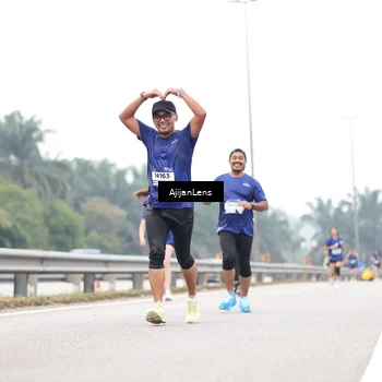 Runner Photo 7415287
