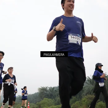 Runner Photo 7415291