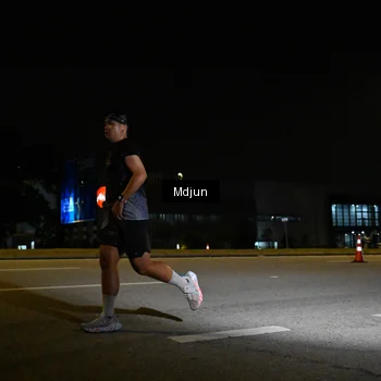 Runner Photo 7415297