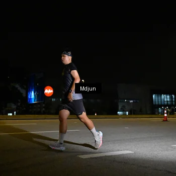 Runner Photo 7415300