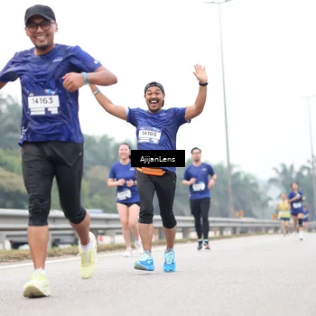 Runner Photo 7415307
