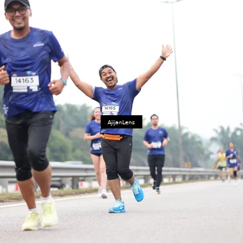 Runner Photo 7415309