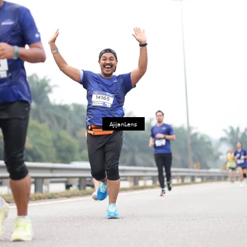 Runner Photo 7415320
