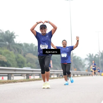 Runner Photo 7415324