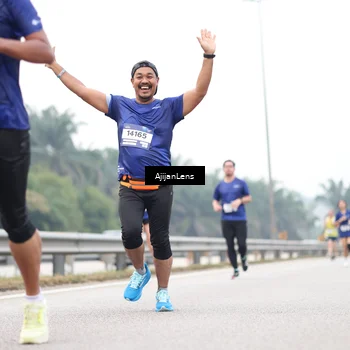 Runner Photo 7415325
