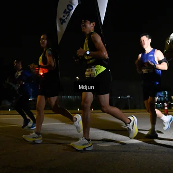 Runner Photo 7415330