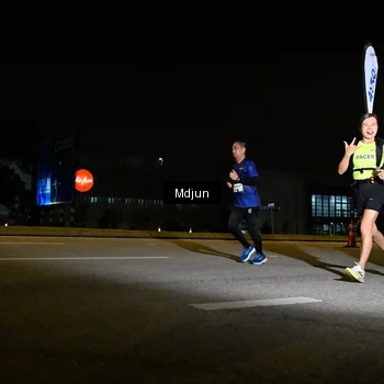 Runner Photo 7415332