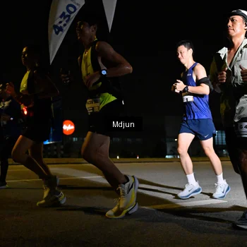 Runner Photo 7415340