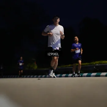 Runner Photo 7415385