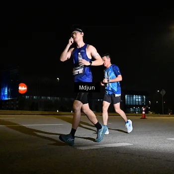 Runner Photo 7415392