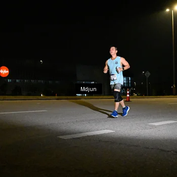 Runner Photo 7415399