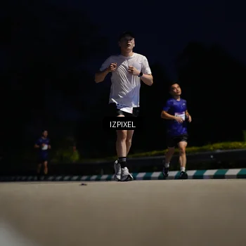 Runner Photo 7415403