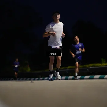 Runner Photo 7415412