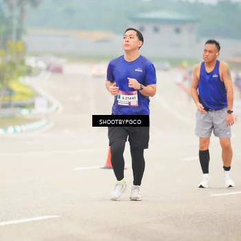 Runner Photo 7415425