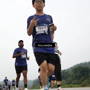 Runner Photo 7415430
